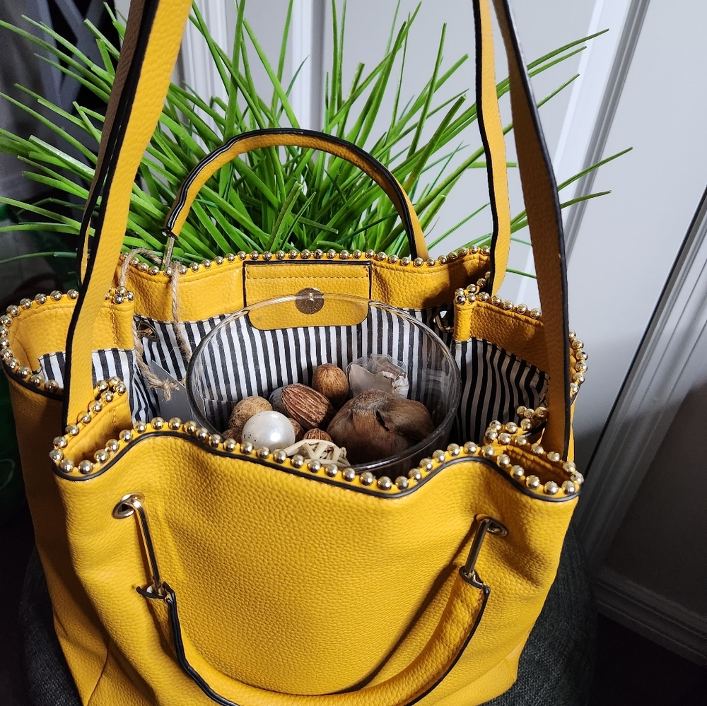 Purse - Picture 3 of 5